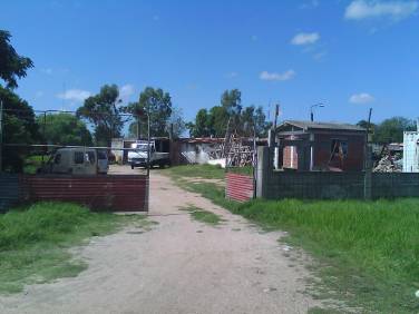 Vendo o alquilo terreno Industrial de 4400mts en Colón 900mts perimetral - 4