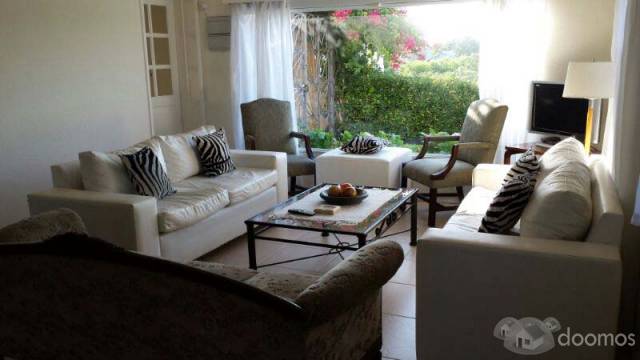 Excelente chalet de 2 plantas a 50 mts de la playa. Zona Punta Piedras, a minutos de Manantiales. - 2