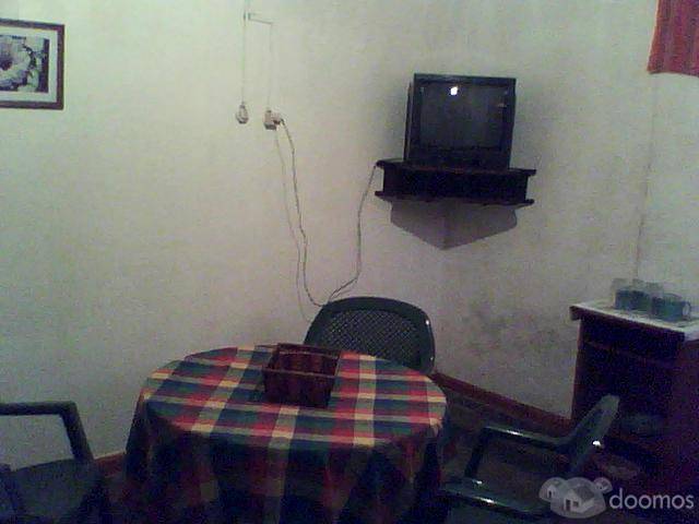 Casa en muy buena ubicación, a media cuadra de la principal y a la entrada de Salto. Muy buen estado. - 6