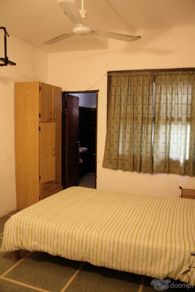 Gran propiedad ideal para pensión + local comercial al frente - 5