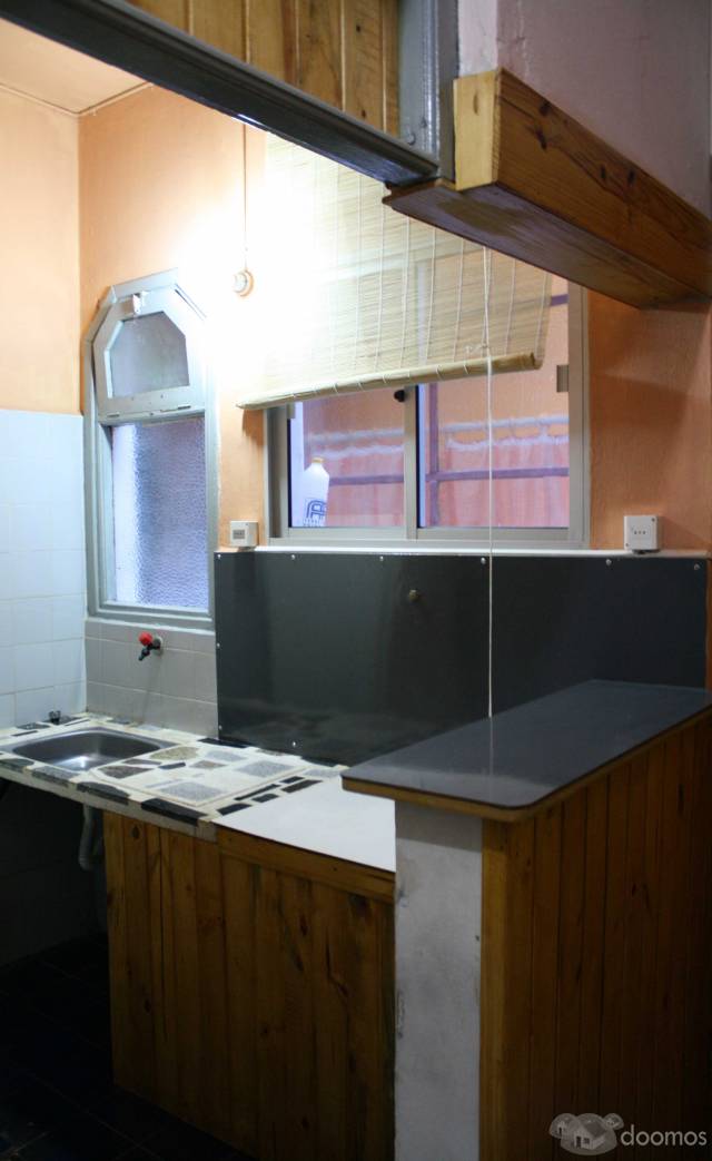 Gran propiedad ideal para pensión + local comercial al frente - 7
