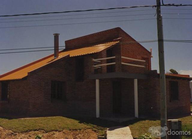 vendo casa de ladrillo sobre costanera frente al mar cerca la paloma - 3