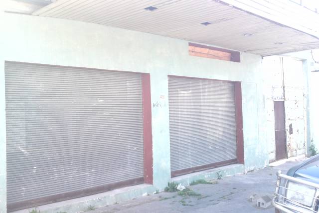 Local comercial e industrial en zona industrial , ex panaderia con horno a leña - 1