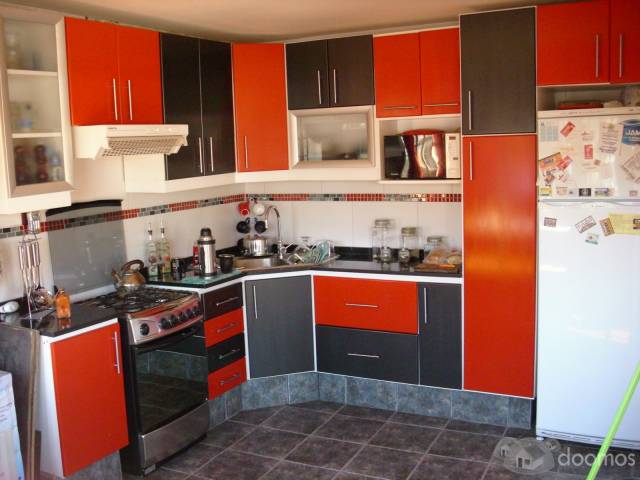 2 CASAS EN UN PADRON - EXCELENTE UBICACION - PARA INVERSION - CLINICA - NEGOCIO O FAMILIA GRANDE?? - 3