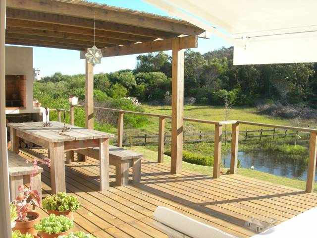Punta del este sobre el mar - 2