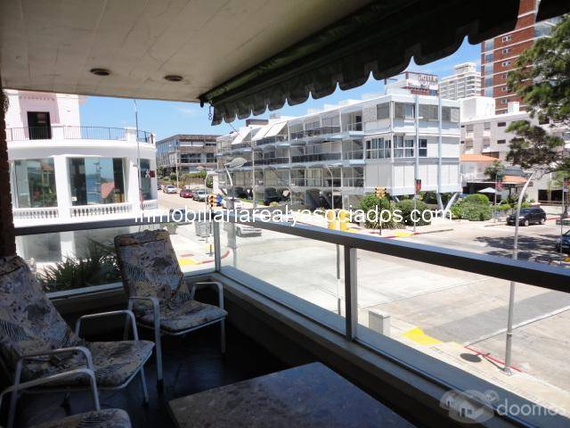 Oportunidad! departamento en punta del este a 1/2 cuadra de la rambla.. - 4