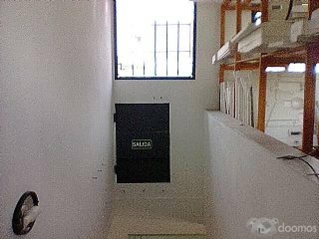Casa y Local Comercial - 4
