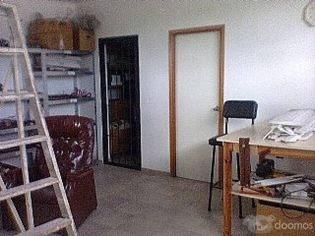Casa y Local Comercial - 12