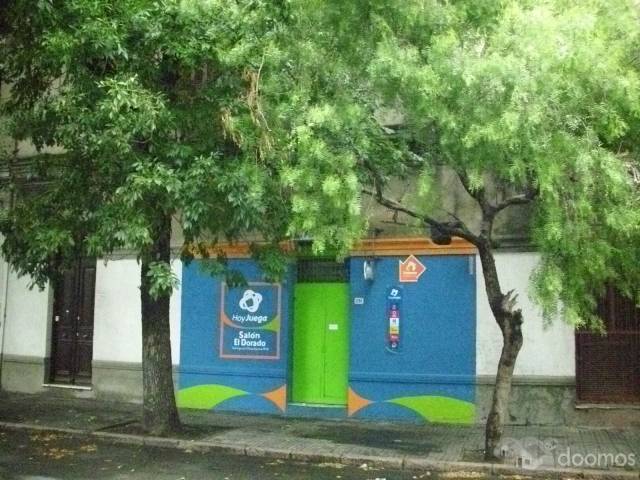 LOCAL CHICO FRENTE A TELE 12 Y RADIO SARANDI - 2