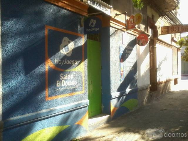 LOCAL CHICO FRENTE A TELE 12 Y RADIO SARANDI - 5