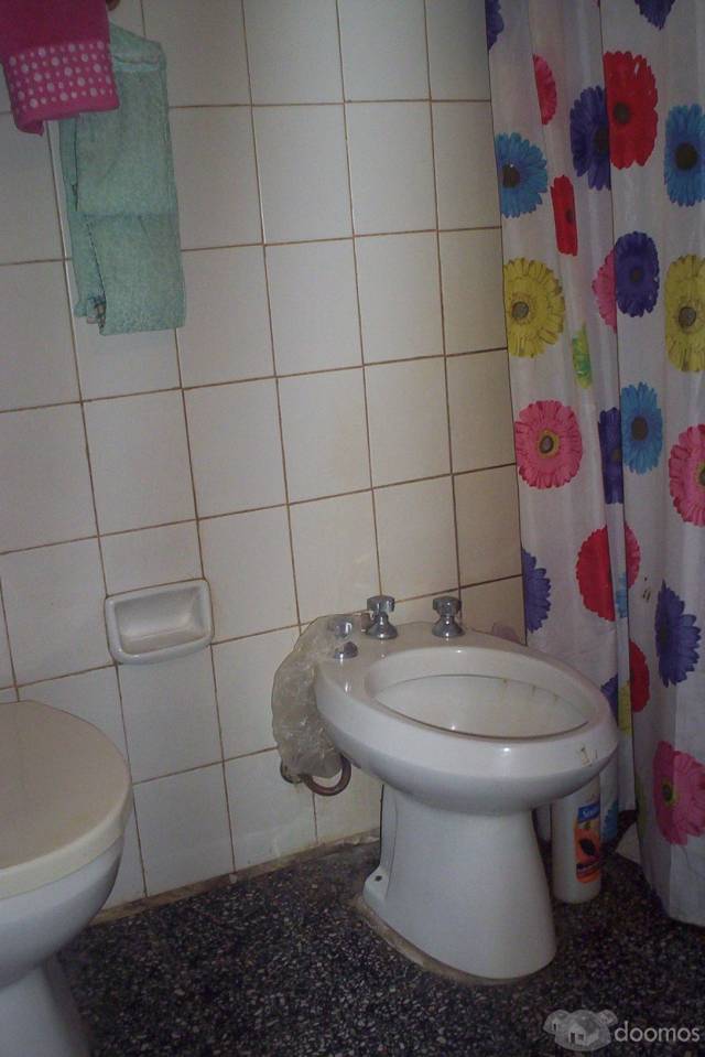 Linda casa para vivir permanente del lado norte. - 6