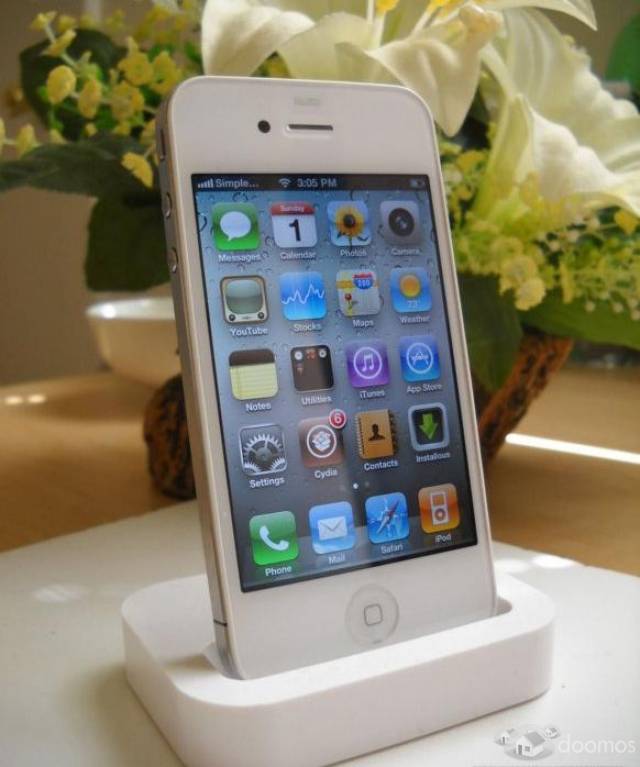 NEW: Apple iPhone 4G 32GB, Blackberry 9800 Slider Antorcha(COMPRAR 2 GET 1 FREE) - 1
