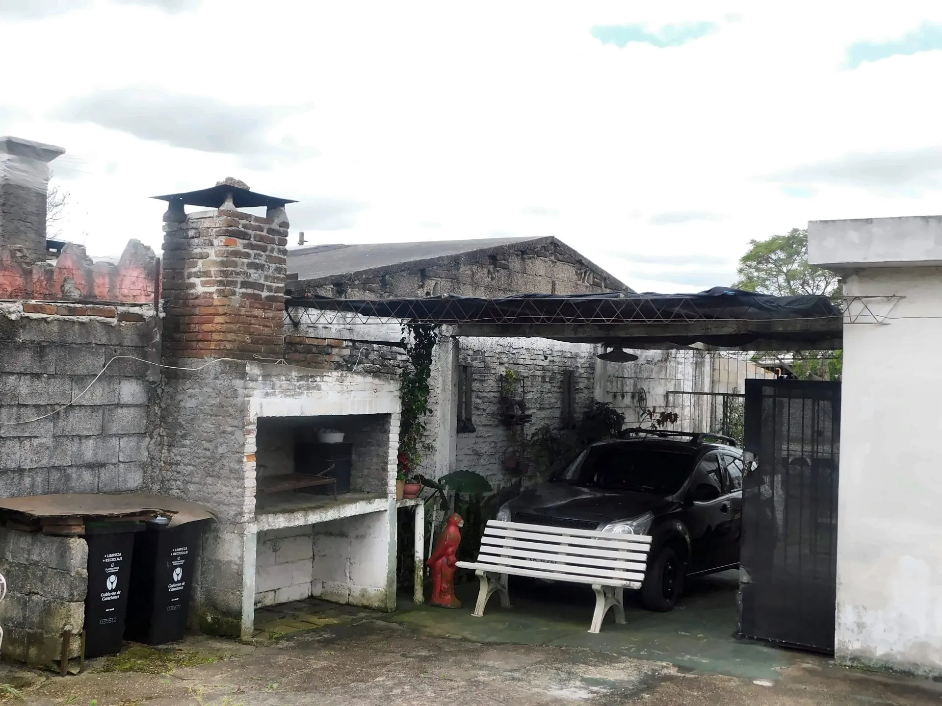 Casa sólida y acogedora con gran potencial en Las Piedras - 9